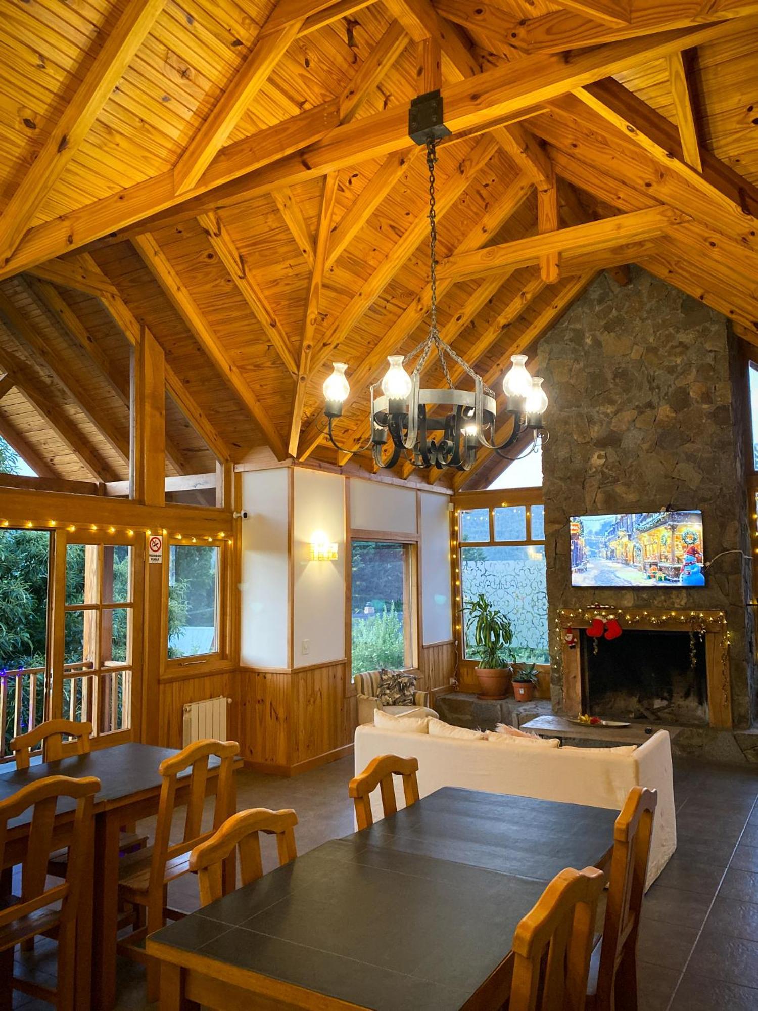 Hosteria Baerenhaus San Martin de los Andes Exterior photo